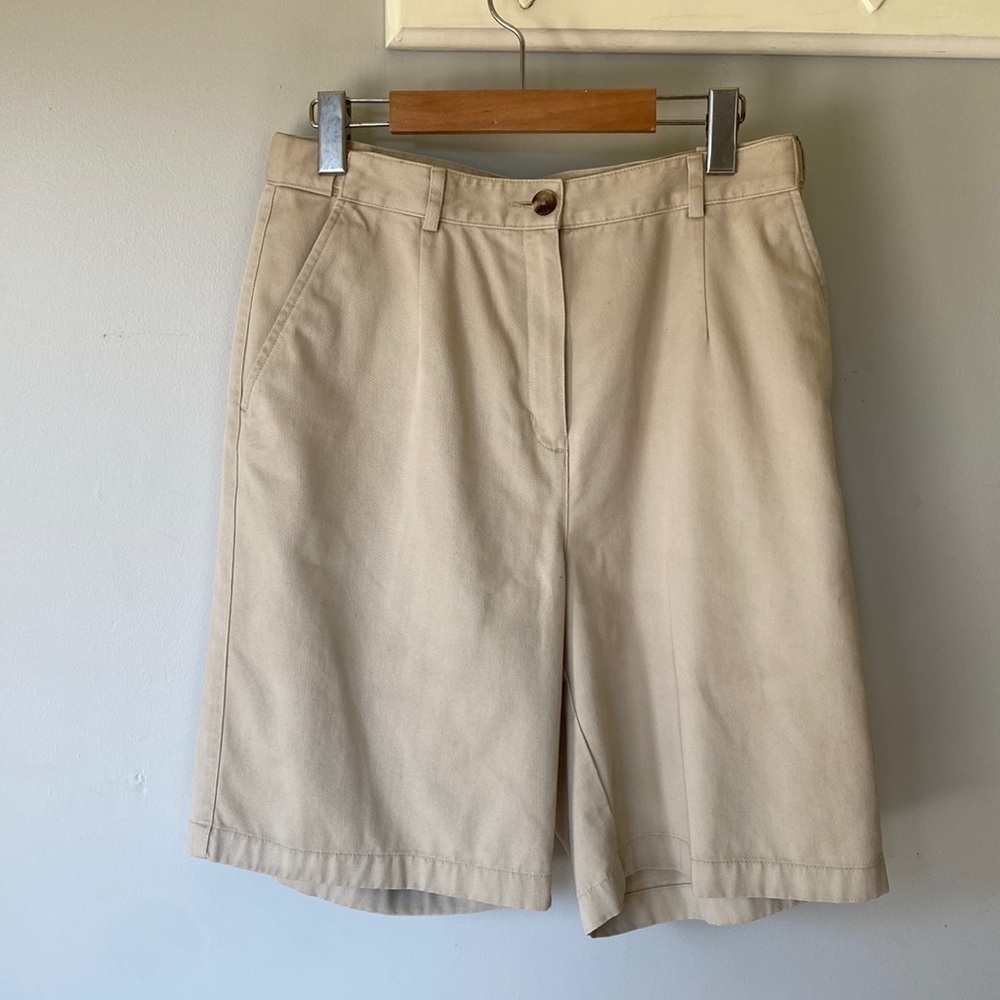 Vintage L.L. Bean tan khaki women’s pleated shorts long inseam shorts